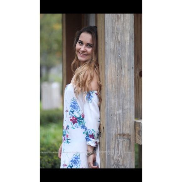 LA Hearts Floral Off Shoulder Dress - Picture 2 of 5